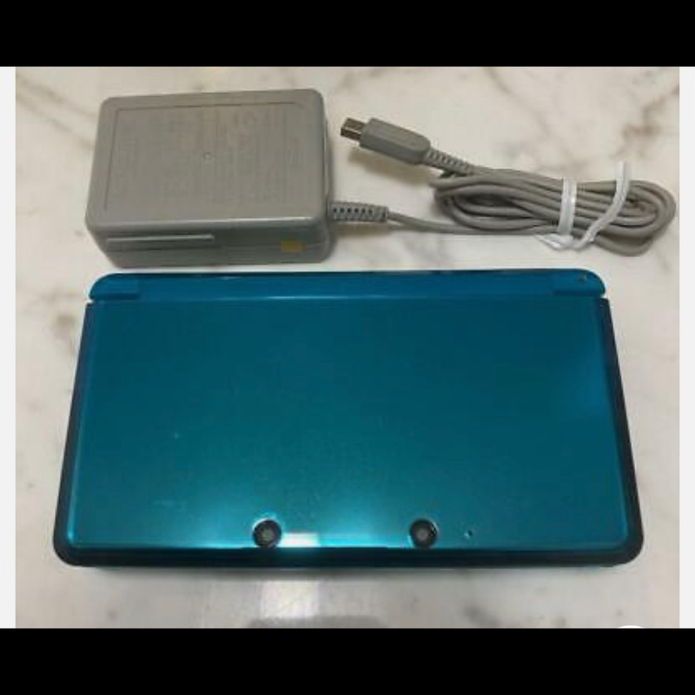 Blue Nintendo 3DS